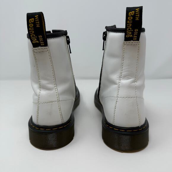 Dr Marten Boots Women's Size 6 White Eight Eye 1460 Combat Boots Preppy Moto - Picture 9 of 13